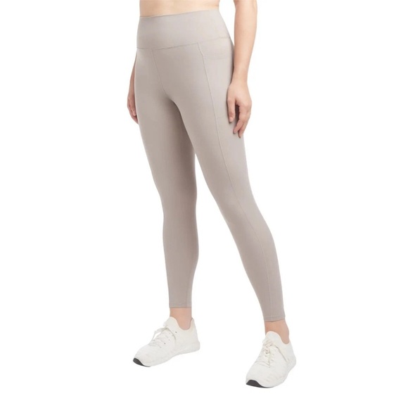 Danskin Women's Lightweight tight - Tan - Picture 2 of 5